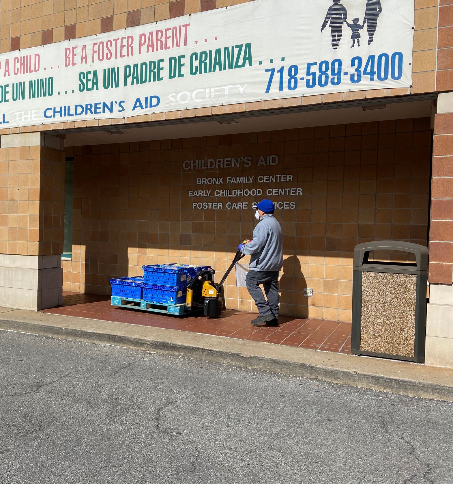Food delivery at WSCAH school partner site
